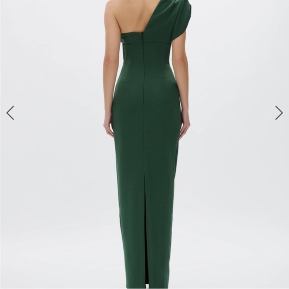 Rachel Gilbert Green One-Shoulder Gown for Weddings
Winnie Dress - Picture 3 of 4